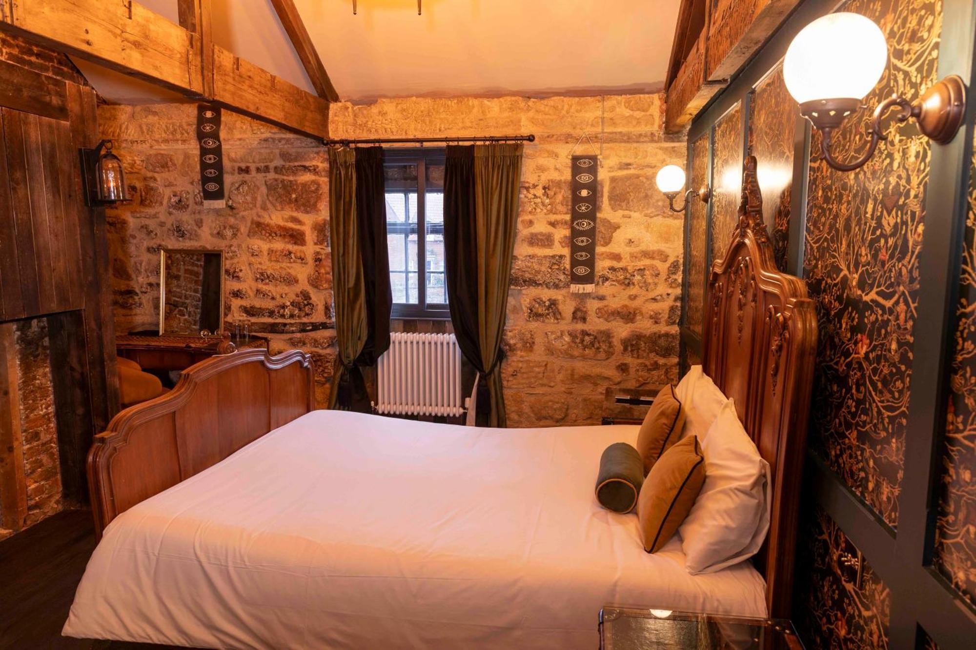 The Dirty Bottles Hotel Alnwick Exterior foto