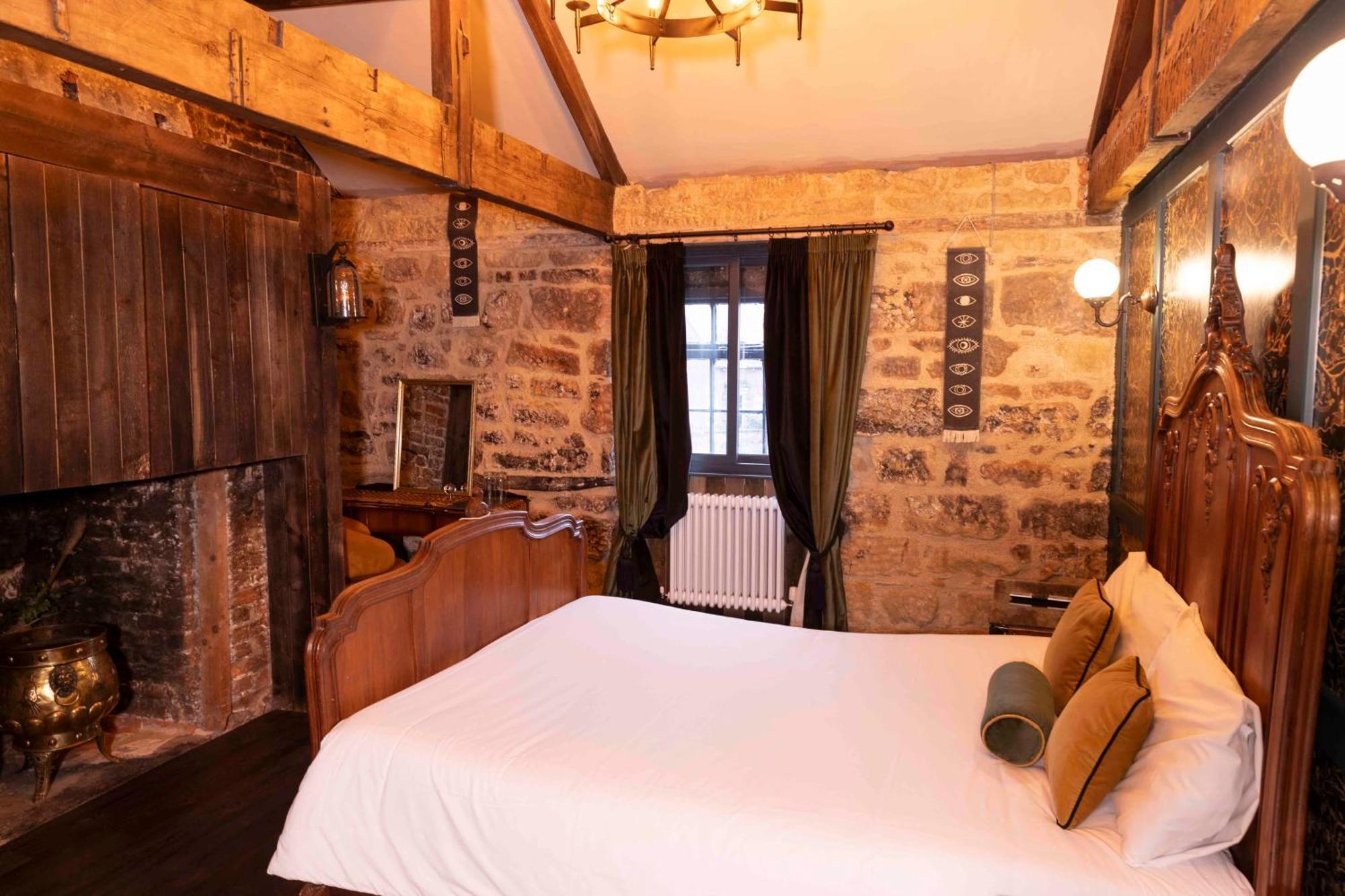 The Dirty Bottles Hotel Alnwick Exterior foto