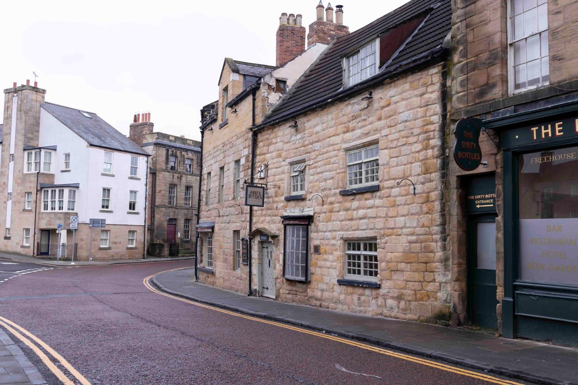The Dirty Bottles Hotel Alnwick Exterior foto