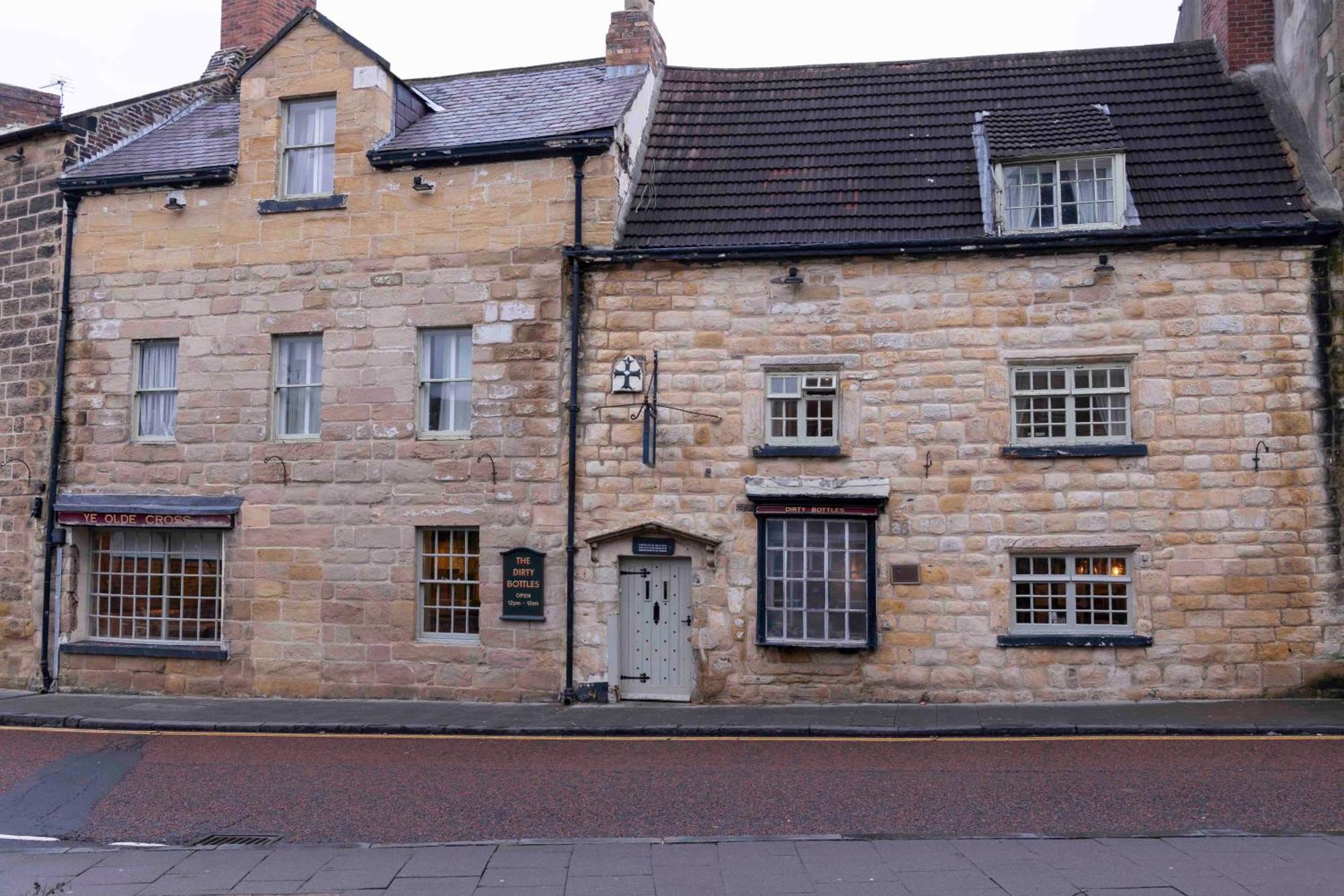 The Dirty Bottles Hotel Alnwick Exterior foto
